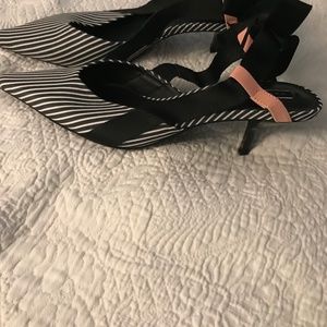 Black, white with pink accent! Zara patten kitten heel, size 37